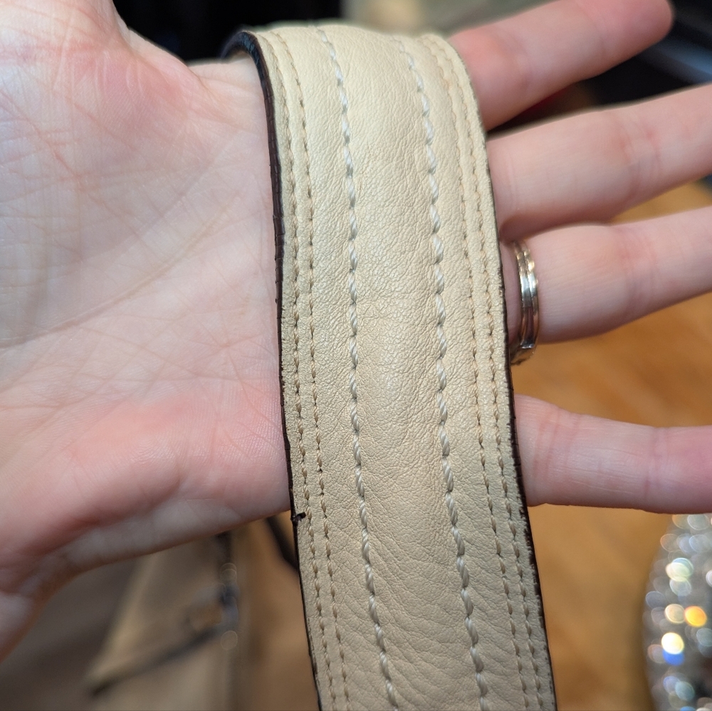 Coach Cream Leather Hobo EUC - Picture 13 of 14